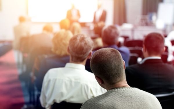 دوره CPD در سیستم های مراقبت و حمایت از مددکاران اجتماعی