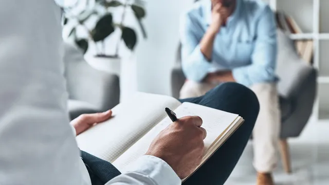 درمانهای سلامت روان و طرحهای درمانی برای پیشنوجوانان و نوجوانان