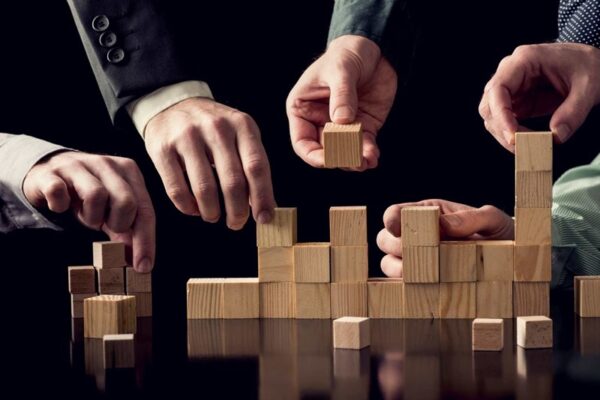عبور از بحران به سوی شکوفایی: ضرورت آموزش سراسری کارآفرینی اجتماعی